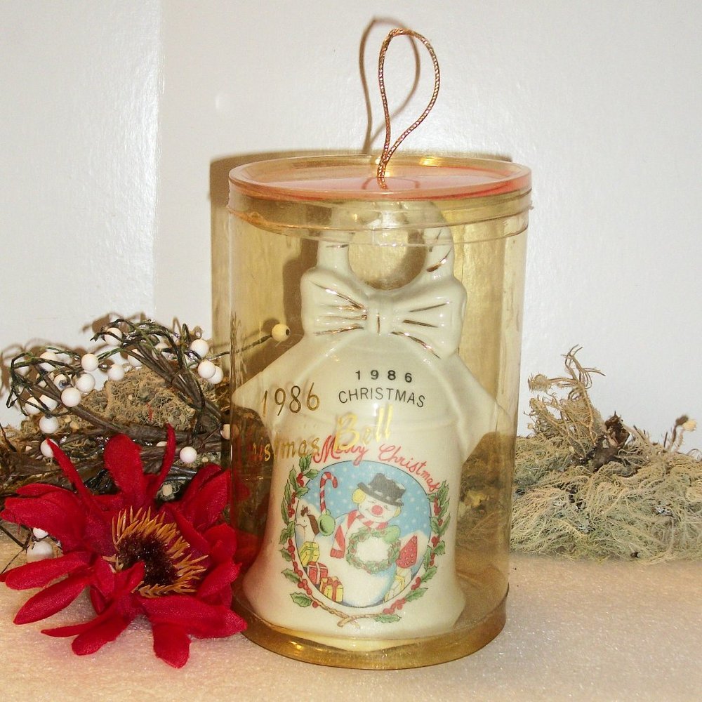 Vintage 1986 Walmart Snowman Christmas Bell in ORIGINAL SEALED PACKAGE 5"